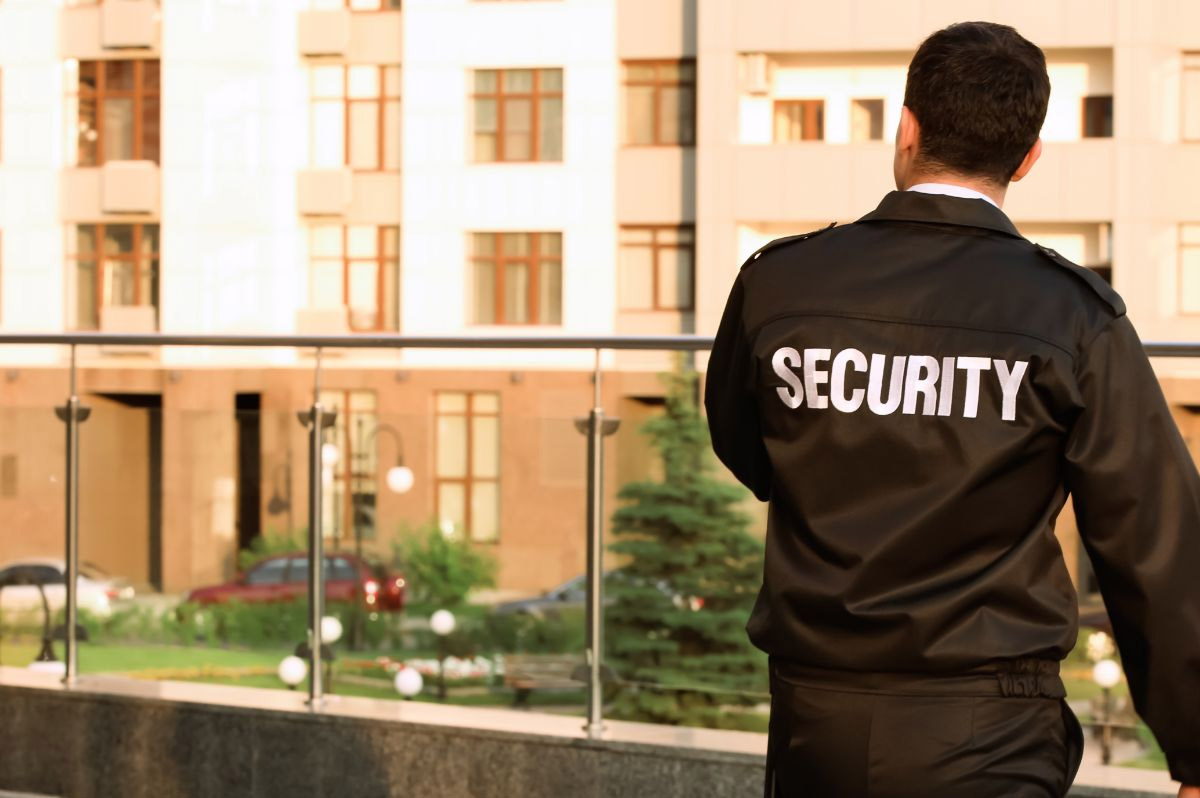 Temporary vs Permanent Hotel Security Guards: What’s Best for London Hotels?